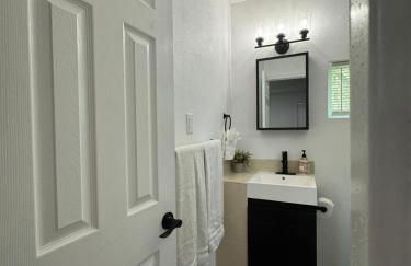 Cozy Studio with King Bed - Foto 6