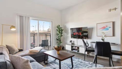 Cozy City Charm - Spacious, Parking, Balcony, Gym - Foto 2