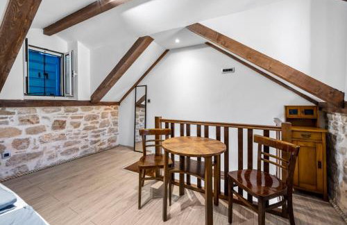 House AnaDora with pool - Zlarin - Photo 19