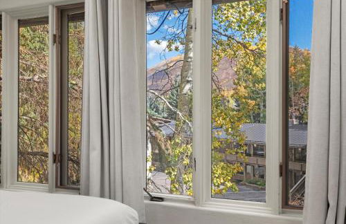 Aspen Stash Pad with Fireplace, Parking, W/D - Foto 6