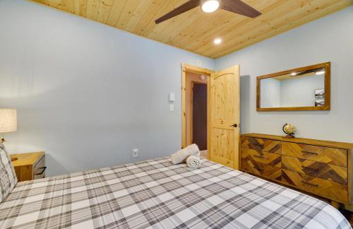 Secluded Cabin, Jacuzzi, Pool Table, King Bed & Fire Pit - Photo 41