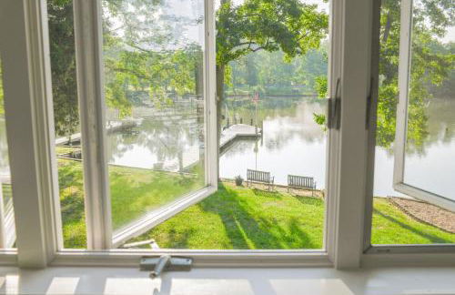 Annapolis Charm Waterfront Getaway Near USNA - FISH & CRAB from your PRIVATE PIER! - Foto 35