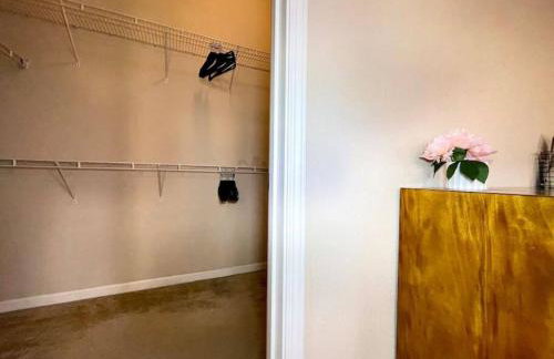 One Story Pet & Family Friendly Fireplace - Foto 34