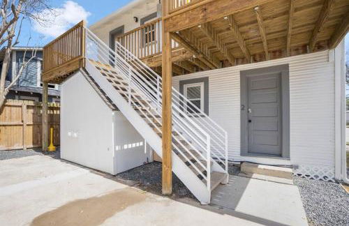 Historic Heights Rustic Urban Tiny Cabin - Foto 26