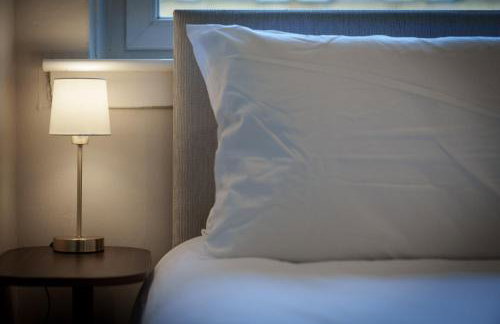 1BR Shawlands Walk To Queens Park with Parking - Photo 12