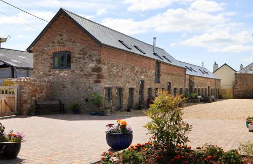 Swifts Barn - Photo 1