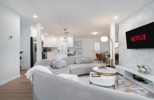 Upscale 4BR Retreat at the Reservoir! - Foto 6