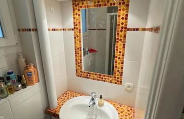 Charming and bright flat in a very convenient area - Foto 8