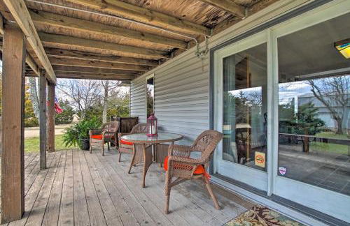 Vivid Cedar Ridge Cabin about 23 Miles to Wichita! - Foto 24
