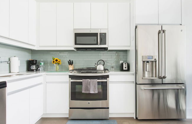 Dharma Home Suites Hoboken at Novia - Foto 28