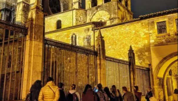 Conociendo los misterios de la catedral de Oviedo