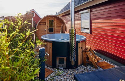 Schorfheide - Ferienhaus mit Sauna und Hot Tub Whirlpool! Energiekosten flat - Photo 2