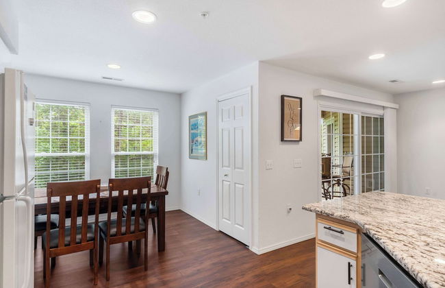 Lake Hideaway Waterfront Condo w/ Resort Perks! - Photo 24