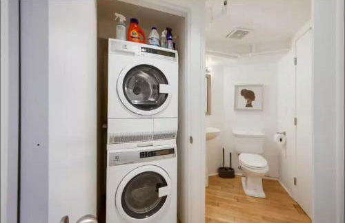 Loft Retreat - King Bed&Balcony - Pet-Friendly 30 - Foto 23