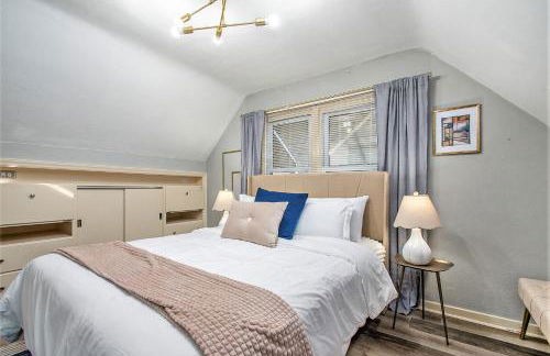 Tahanan - Cozy 4BD Near Downtown & UND - Gameroom - Foto 5