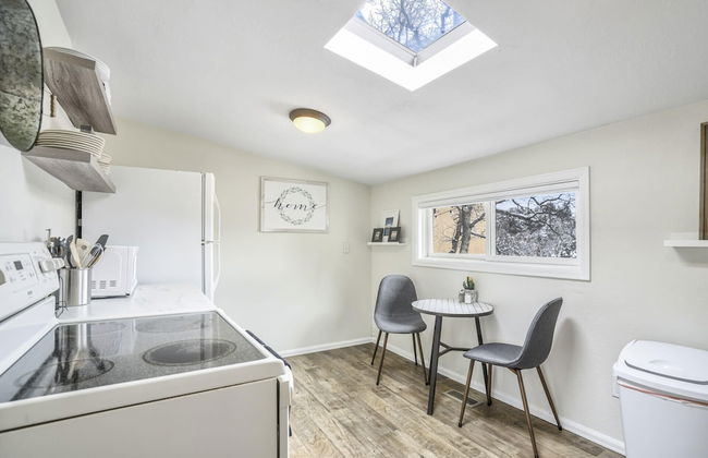 3bd1 Mile to Garden of the Godstraveler's Home - Photo 10