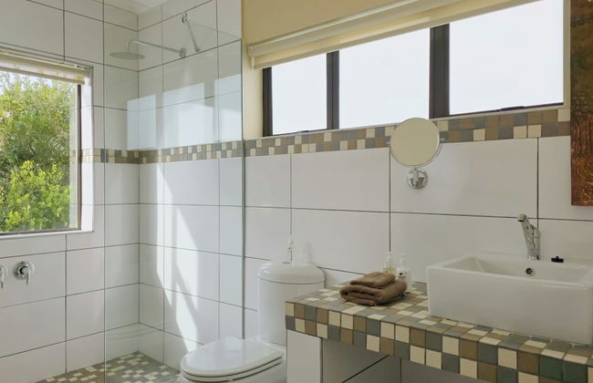 Hitgeheim Garden Cottages - Photo 25