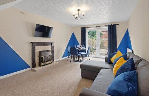 Luxurious 2-Bedroom Haven in Vibrant Robinhood: Ideal for Business or Leisure Stay - Photo 1