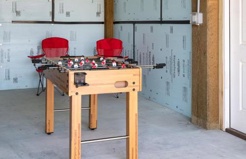 Stylish 4BR Crystal Beach Retreat Walk to Beach - Foto 35