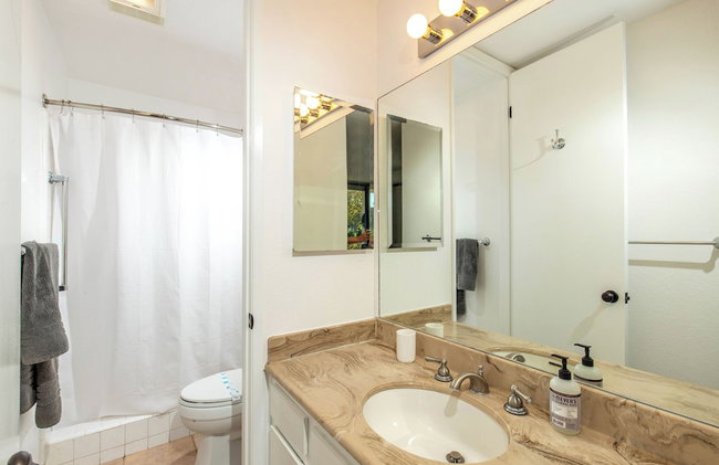 Oceanside Beach Condos - Photo 65