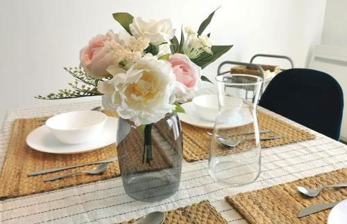 CHIC 2CHAMBRES,70m²+balcon+parking+WIFI - Photo 25