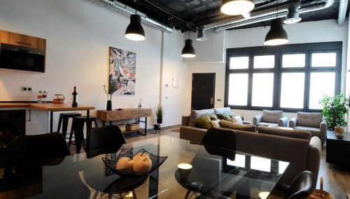 FABRICA DEL LUJO EN EL CENTRO DE MALAGa - Foto 3