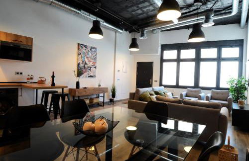 FABRICA DEL LUJO EN EL CENTRO DE MALAGa - Foto 3