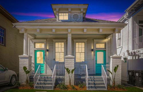 Private 2BR Condo in Uptown by Hosteeva - Foto 5