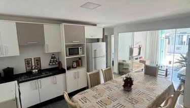 Casa Itajaí - Perto das Praias - Foto 1