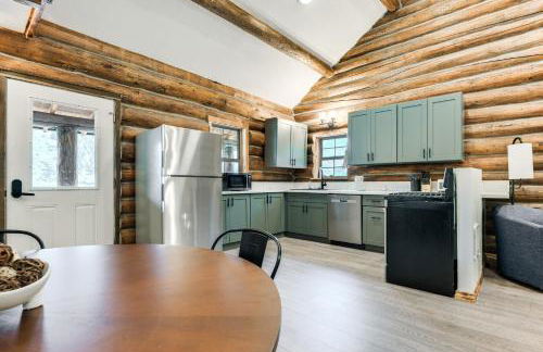 Cozy Melrose Cabin with Fire Pit Walk to River! - Foto 10