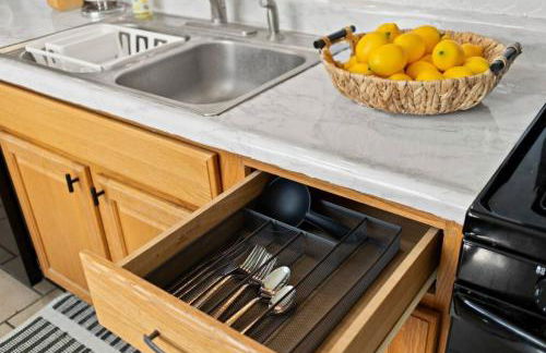 Heights Records - a trendy 2BD - Foto 28