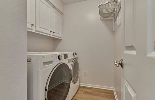 New!4BR with Easy Access to all Woodlands Amenities - Photo 16