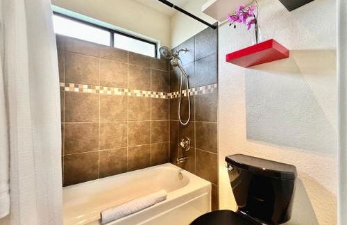 DT Reno - 4BR Home with Patio, BBQ Grill, Games Room - Foto 33