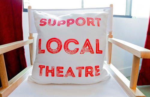 Theatre Retreat 2 Bedroom Loft - 1 Blk from Theatres - Foto 20