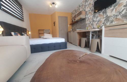 Olea Luxury Suites - Photo 40