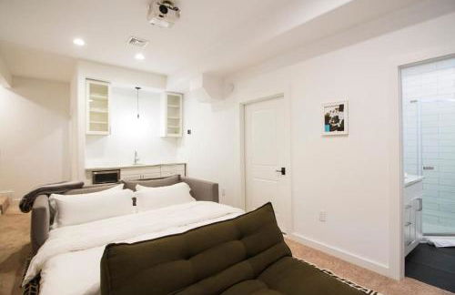 Wooded Oasis and Guest House in Hamptons! - Foto 34