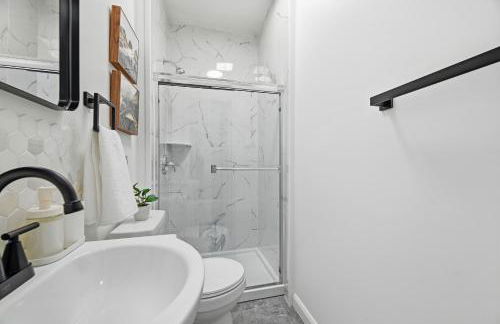 Dormont Pittsburgh 1B Stylish and Modern 1 Bedroom Apartment, Free Street Parking - Foto 4