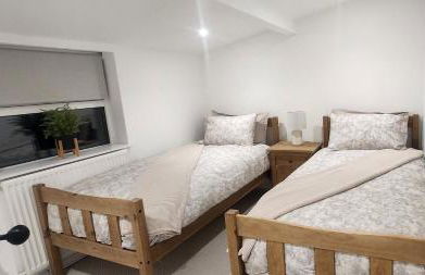 Cwm Uchaf Holiday Home, hot tub and horse view! - Photo 19