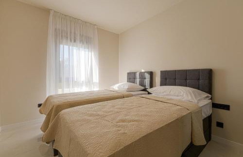Panoramica apartment w balcony and swimming pool - Foto 26