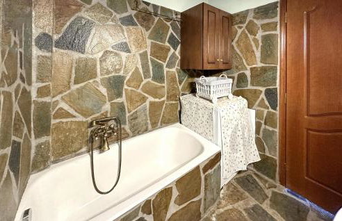 Beautiful Home With Pool - Foto 28