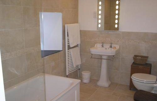 Cottage On The Square - Photo 10