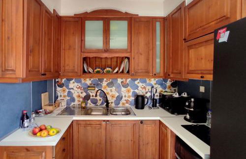 Kasoni Home , Απόλυτα κεντρικό διαμέρισμα μπροστά στη λίμνη - Foto 4