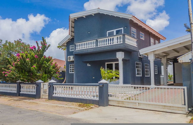 Renovated 4br2ba w Private Pool in Prime Location - Foto 7