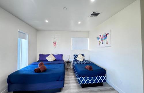 Cozy Chamber 3 BR Hollywood Townhouse - Photo 22