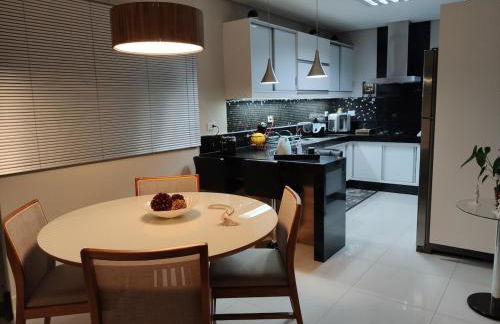 Linda Casa no Centro de Piracicaba - Foto 1