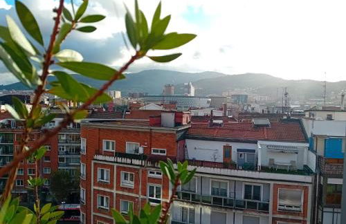 Estudios Bilbao Deusto - Foto 65