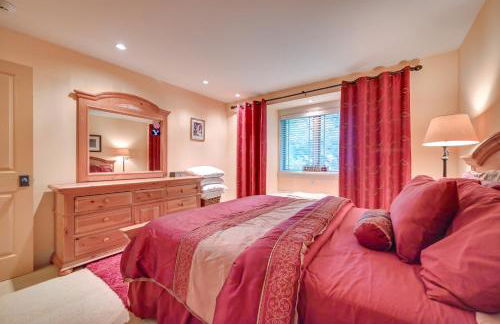 Hot Tub, Gym, Game Room! Luxe Estate in Longmeadow - Foto 23