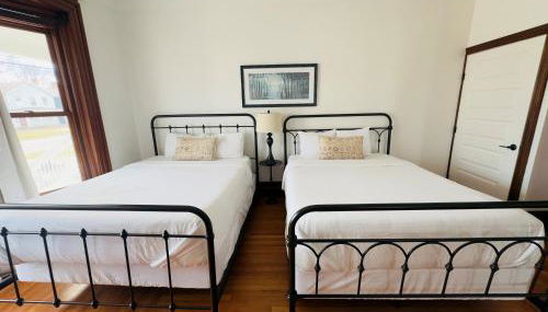 Boutique Style Condo Near Downtown Waterfront - Foto 2