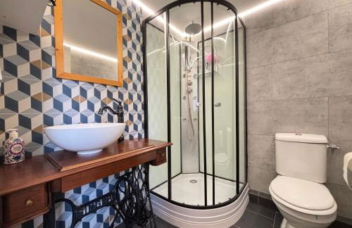 Hortansia apt rénové bien équipé avec terrasse aménagée jardin, parking privé, proche de la mer, près de Port en Bessin et Omaha Beach - Foto 8