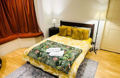 Spacious 2 BDR plus Large Living Dining Room with Workspace Executive Apartments at Prime Locations in Kensington and Chelsea - Foto 16